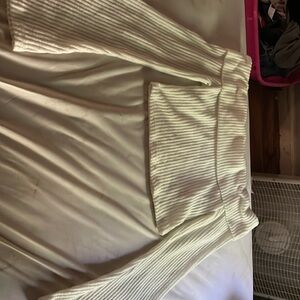 White crop top with flare sleeve